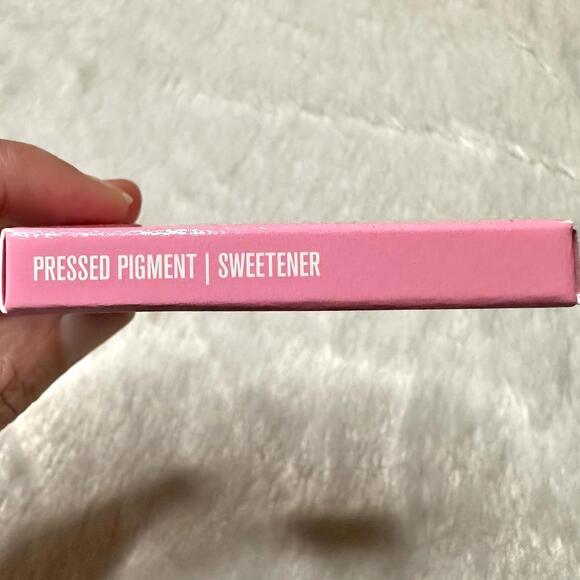 NIB Jeffree Star Pressed Pigment Artistry Single in Sweetener 1.5g - Picture 6 of 7